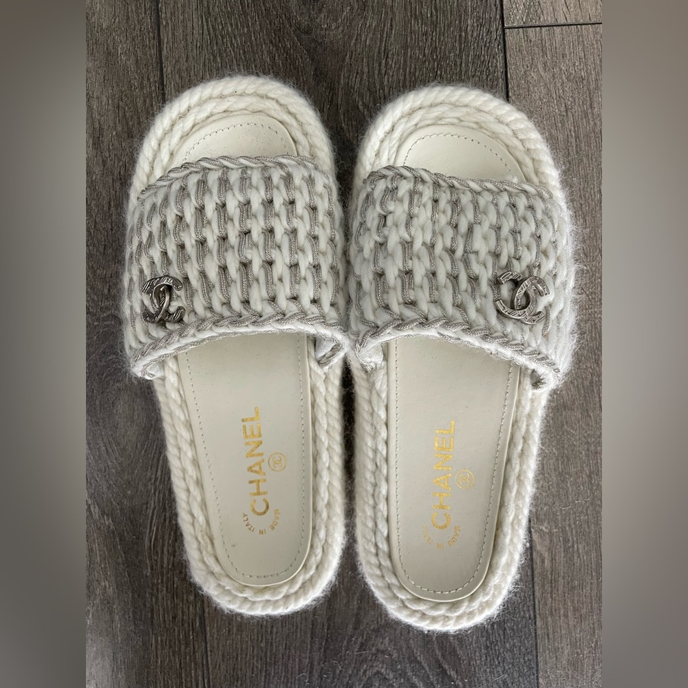 White Chanel sliders (never worn before)